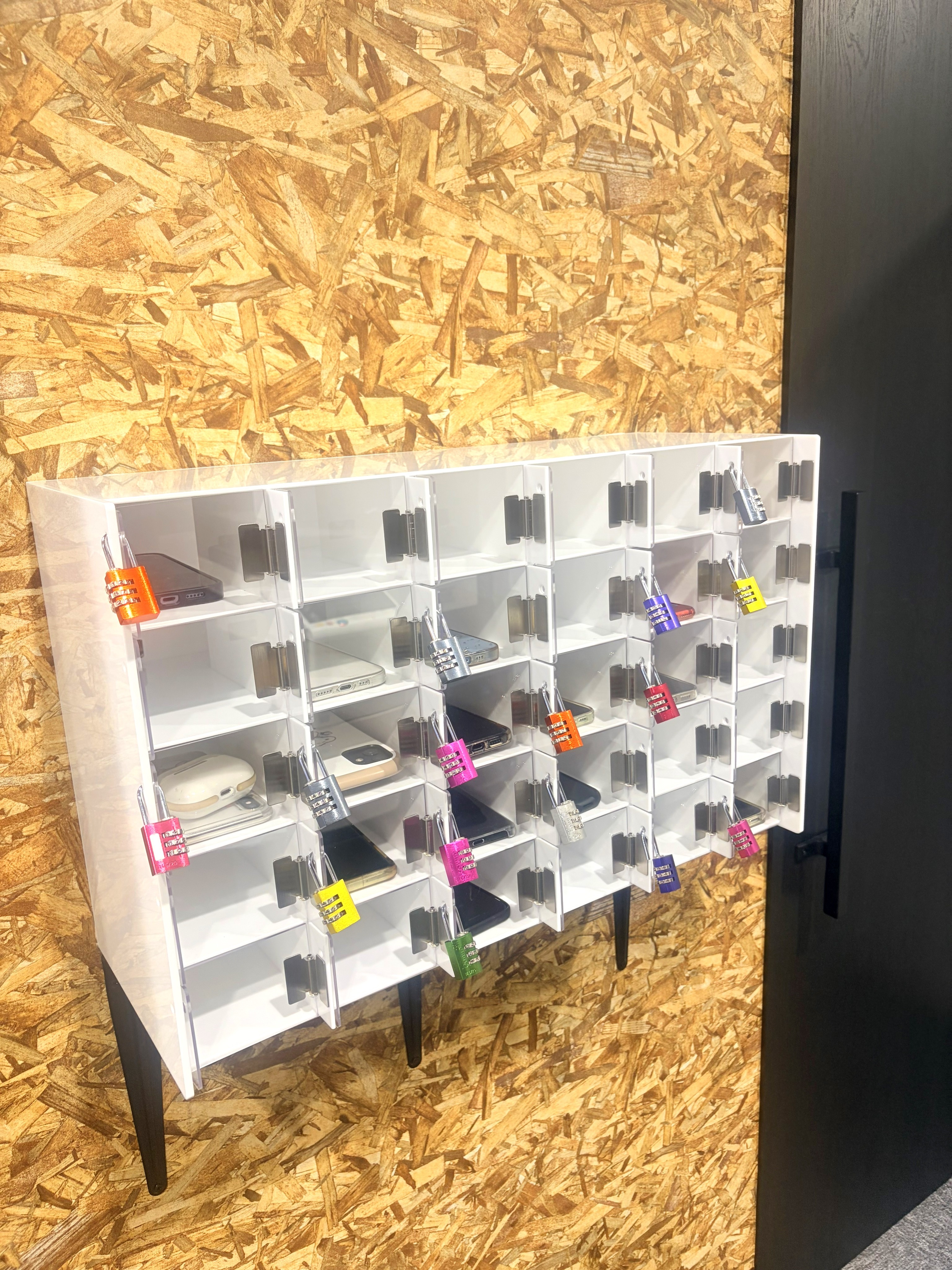 スマホロッカーの写真